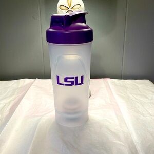 NWOT LSU blender sports bottle. 8 1/2 in tall and 3 1/2 in wide at mouth.